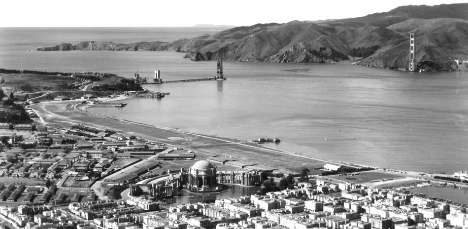 Golden-Gate-Strait-view-with-towers